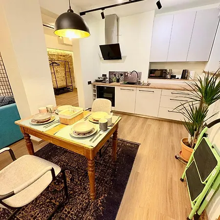 Apartment Skaists Kiegelu Studijas Dzivoklis Rigas Centra Riga