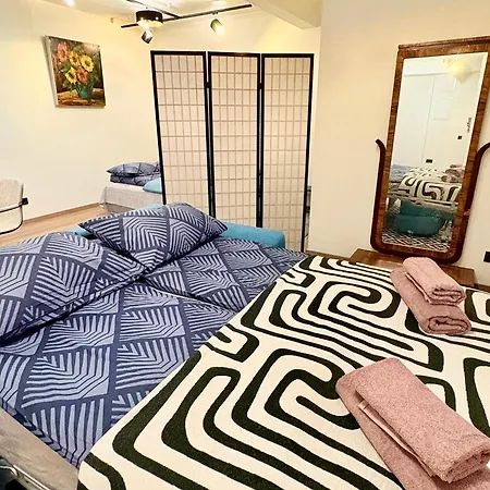 Skaists Kiegelu Studijas Dzivoklis Rigas Centra Apartment *