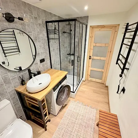 Apartment Skaists Kiegelu Studijas Dzivoklis Rigas Centra *